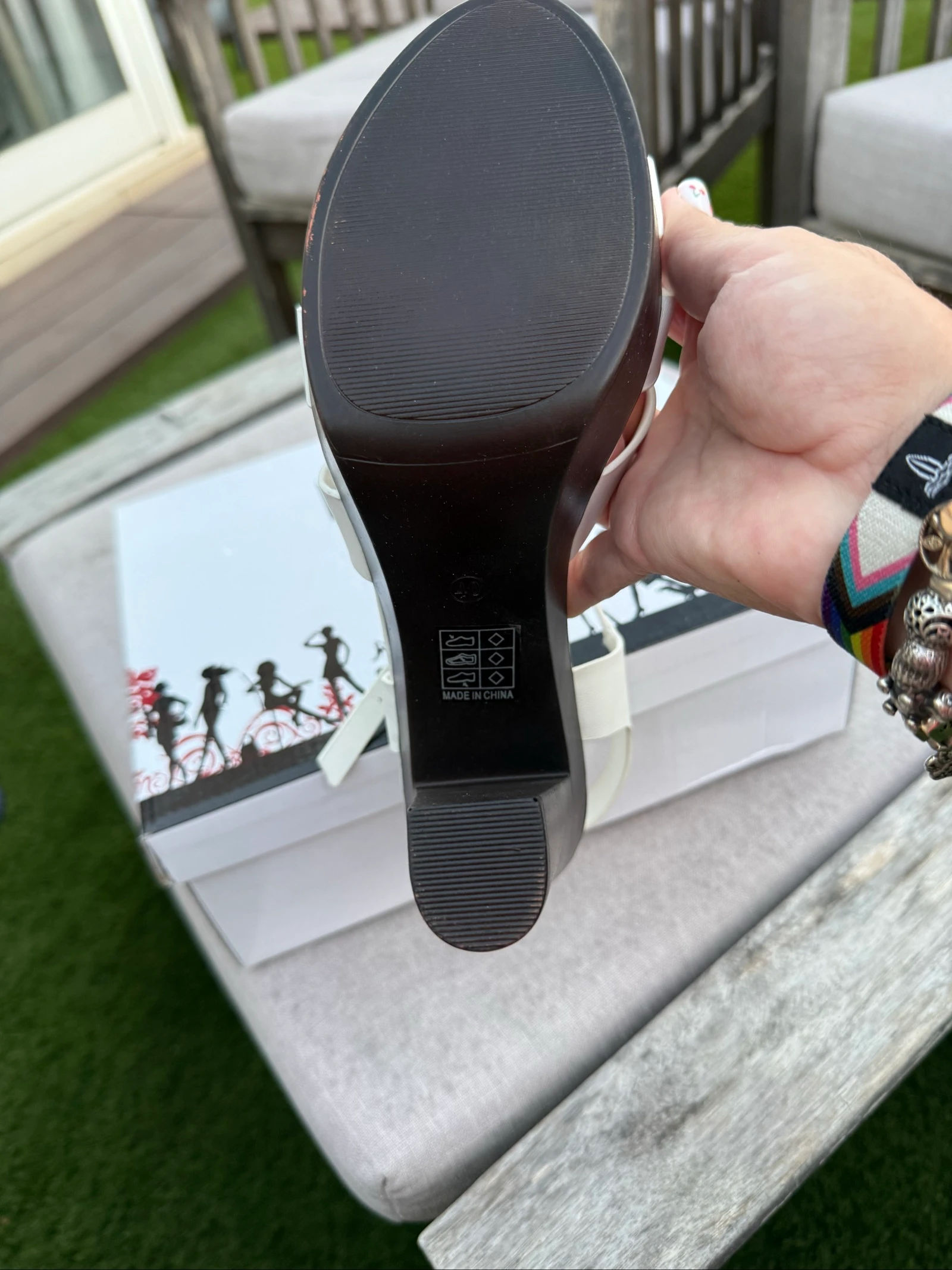Sandales blanches à talon bloc plateforme LORA FERRES taille 40 – photo 6